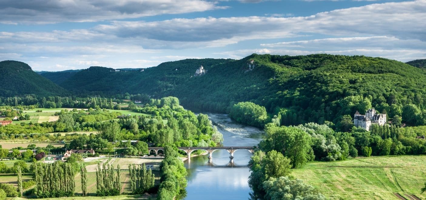 la dordogne destination nature par excellence les pieds dans leau