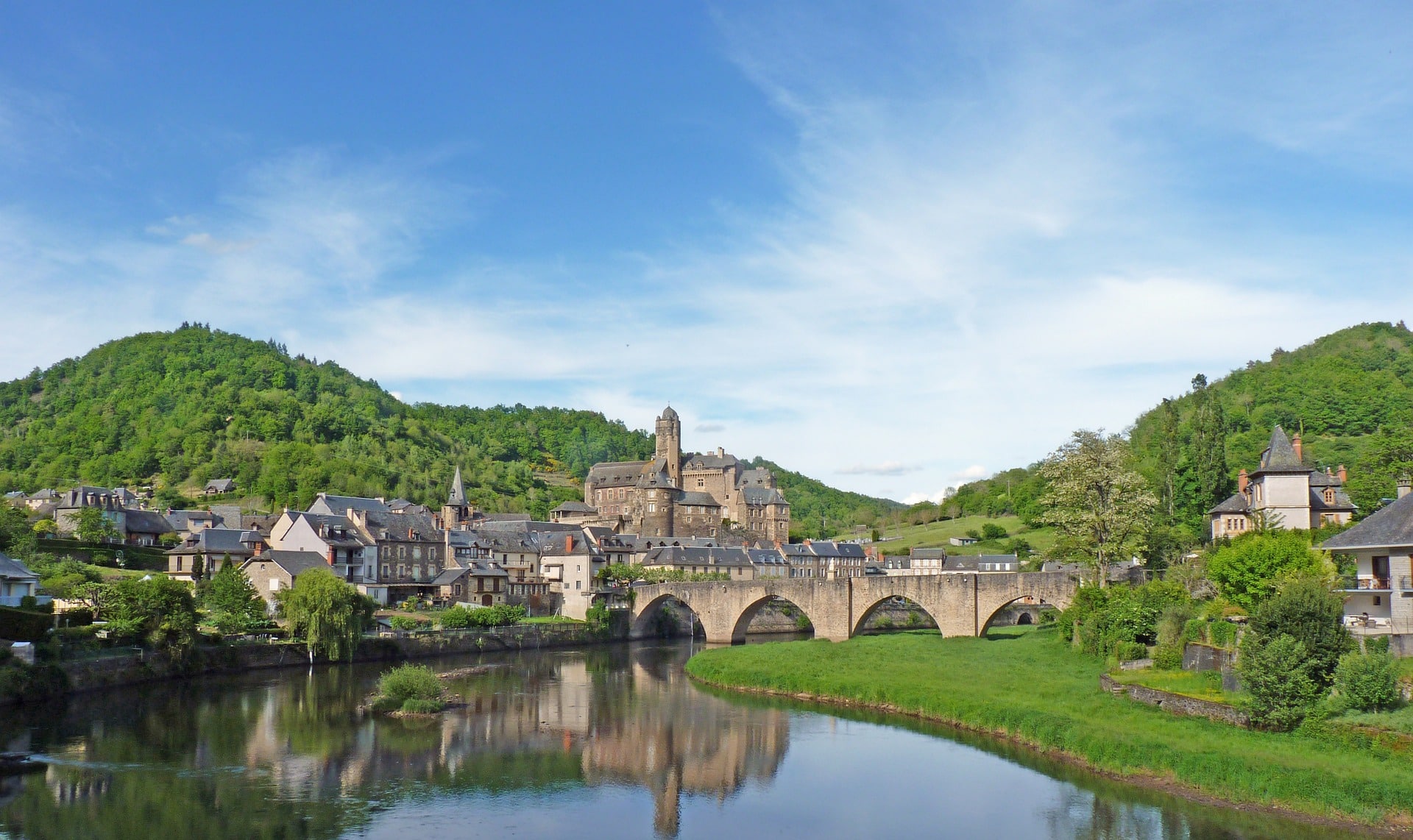 Vous recherchez un camping en Aveyron en bord de lac ?