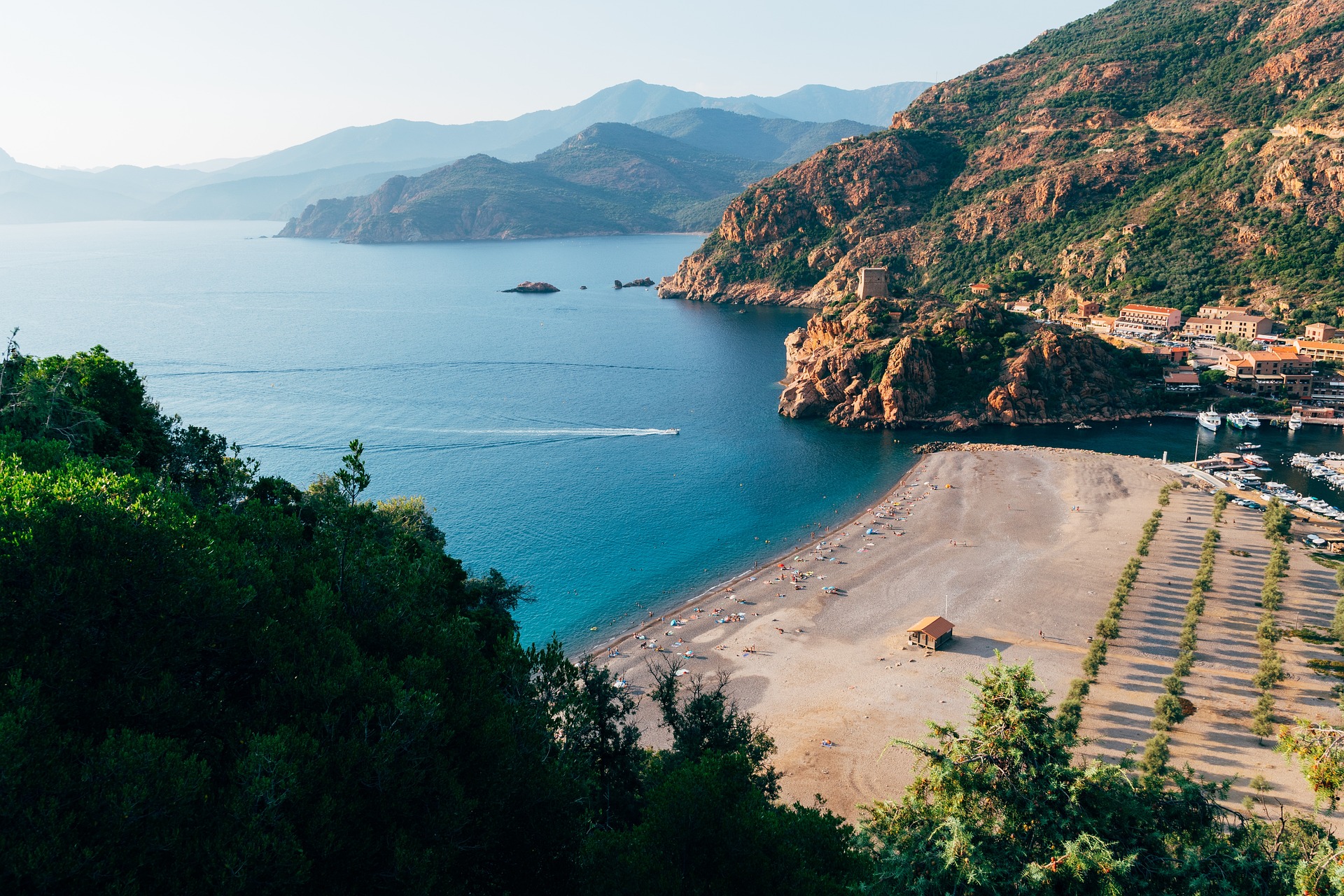 Votre camping Corse bord de mer et de de rivière
