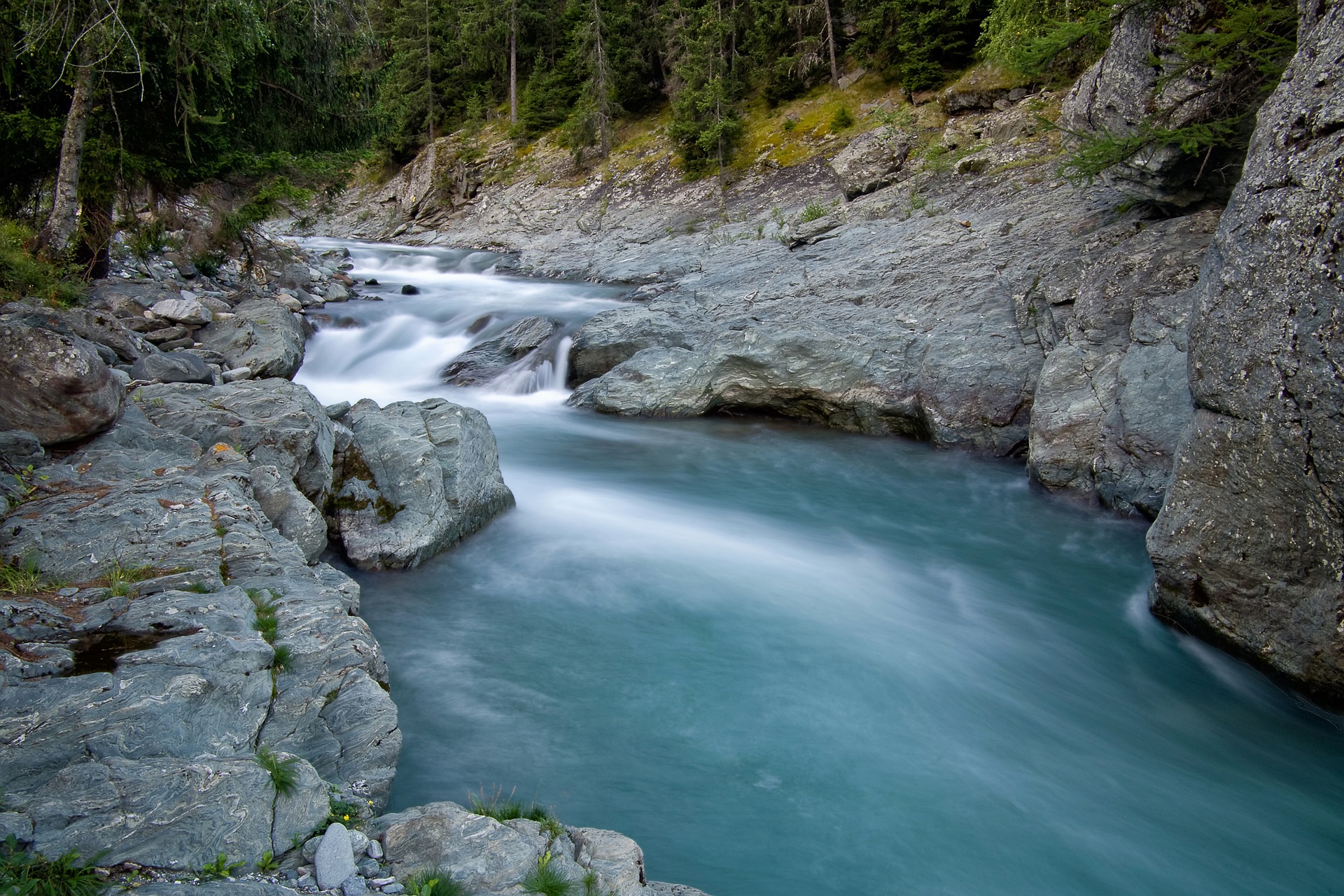 Envie d’un camping nature en bord de rivière ?